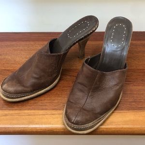 NINE WEST High Heel Slip On Leather Mule. Size 7.5. Brown. Stacked heel.